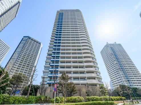2LDK apartment in Nishi Ward, Yokohama, Kanagawa - Photo 1