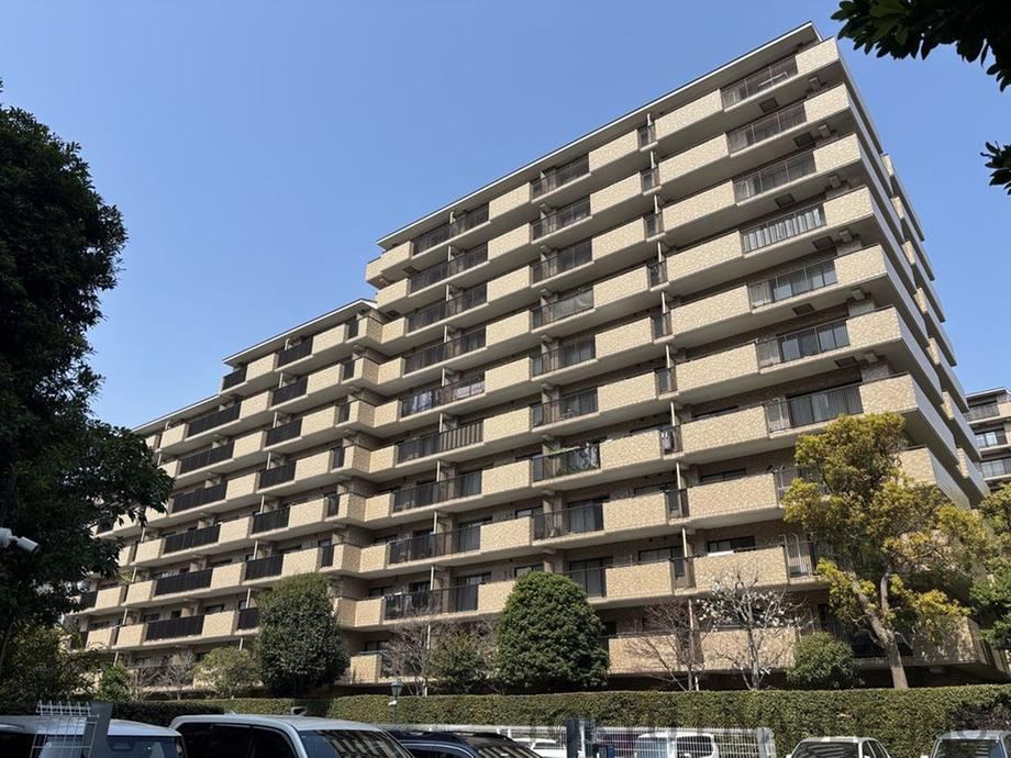 3LDK apartment in Naka Ward, Yokohama, Kanagawa - Photo 1