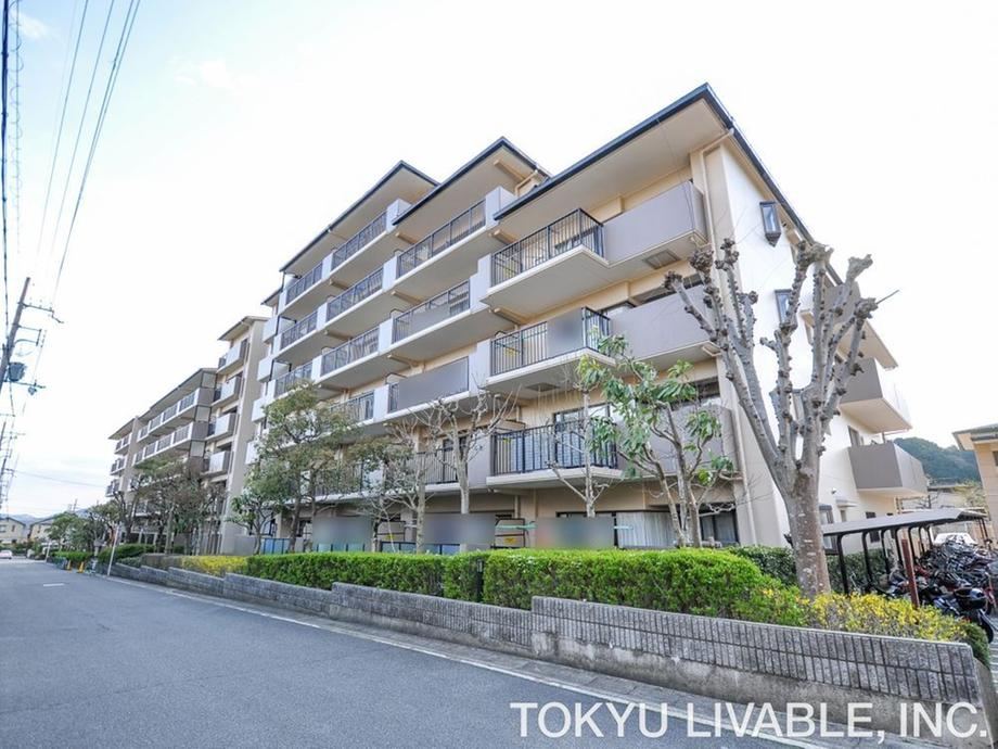 4LDK apartment in Nishikyo Ward, Kyoto - Photo 1
