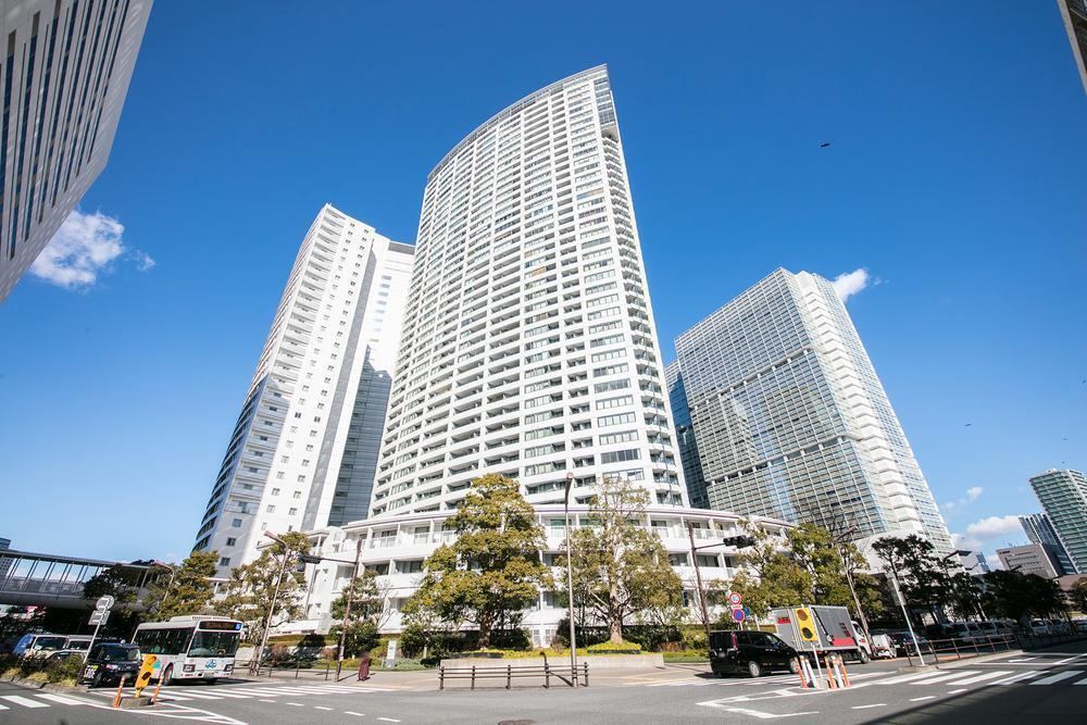 1LDK+S apartment in Minato Ward, Tokyo - Photo 1