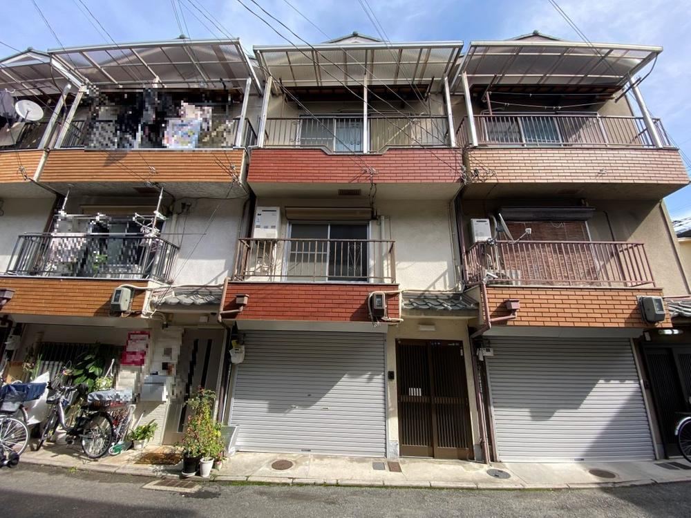 3DK house in Higashiosaka, Osaka - Photo 1