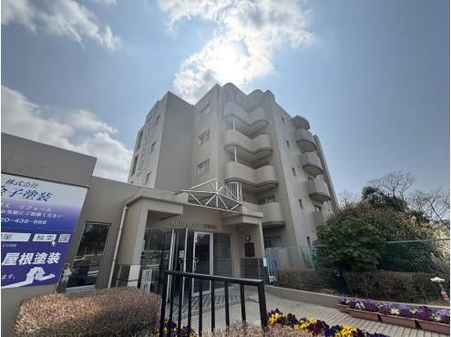 3LDK apartment in Totsuka Ward, Yokohama, Kanagawa - Photo 1