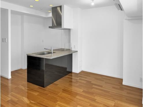 1LDK apartment in Minato Ward, Tokyo - Photo 1