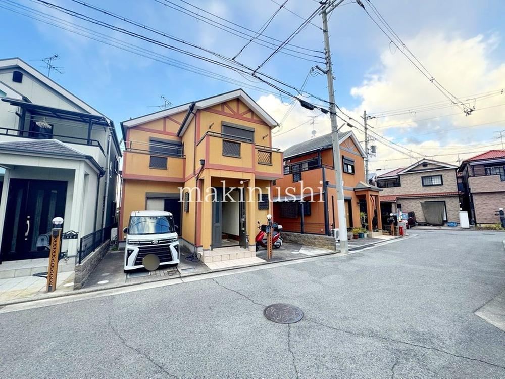 4LDK house in Kawachinagano, Osaka - Photo 1
