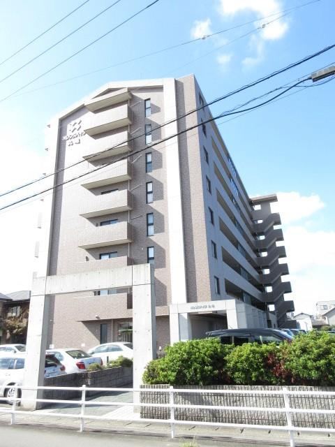 4LDK apartment in Marugame, Kagawa - Photo 1