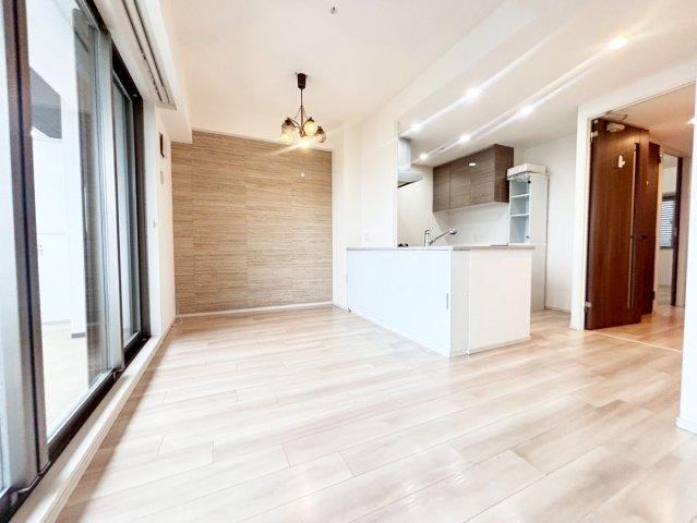 2LDK apartment in Toyonaka, Osaka - Photo 1