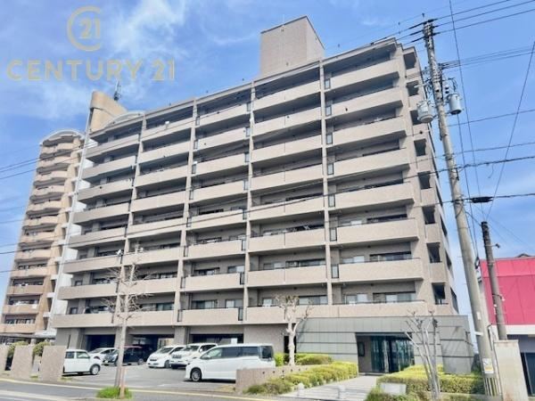 4LDK apartment in Karatsu, Saga - Photo 1