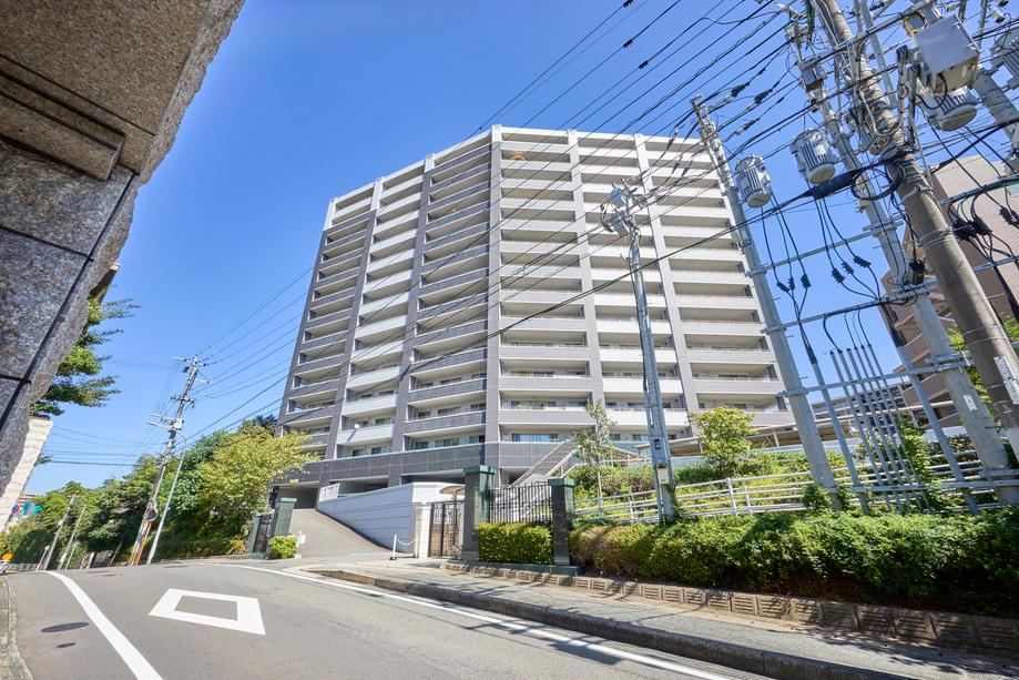 3LDK apartment in Chuo Ward, Fukuoka - Photo 1