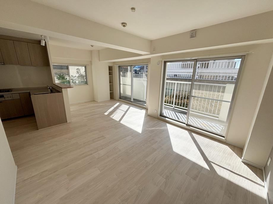 2LDK apartment in Asahi Ward, Yokohama, Kanagawa - Photo 1
