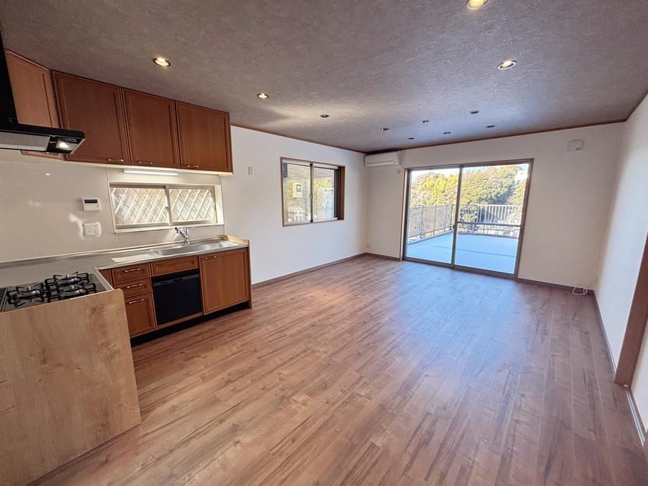 3LDK house in Totsuka Ward, Yokohama, Kanagawa - Photo 1