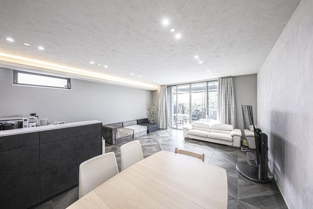 3LDK house in Toyonaka, Osaka - Photo 1
