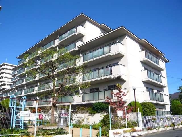 3LDK+S apartment in Amagasaki, Hyogo - Photo 1