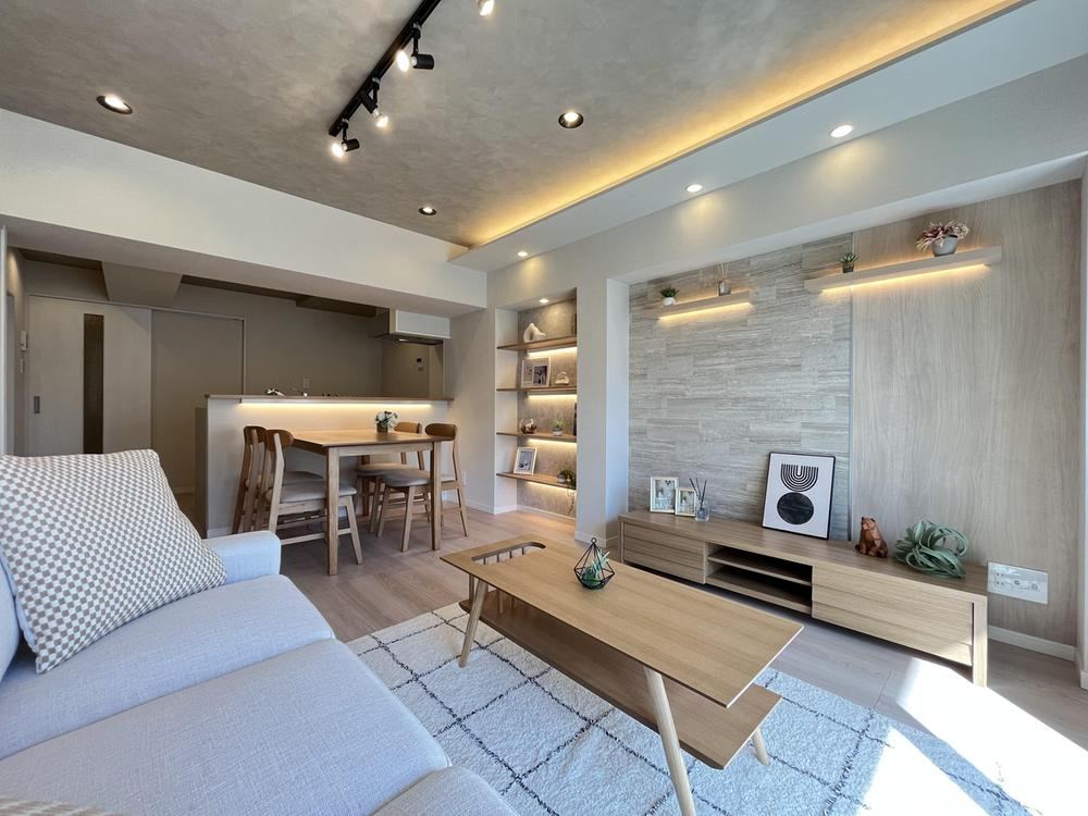 2LDK+S apartment in Itabashi Ward, Tokyo - Photo 1