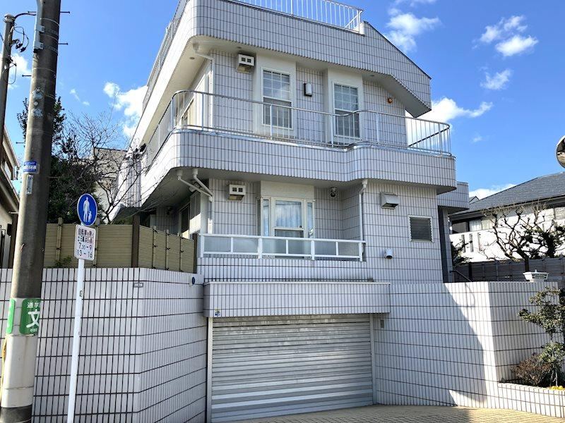4LDK+2S house in Suginami Ward, Tokyo - Photo 1