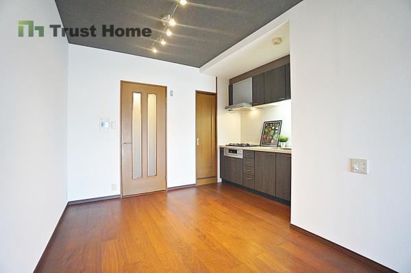 2LDK apartment in Nishiyodogawa Ward, Osaka - Photo 1