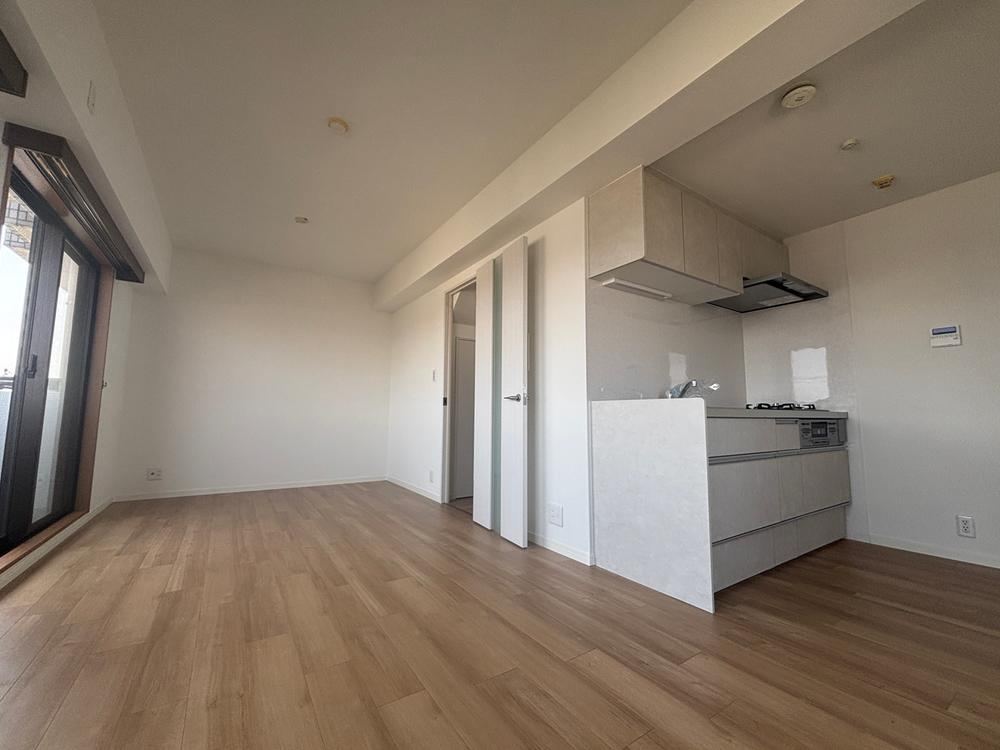 3LDK apartment in Urayasu, Chiba - Photo 1