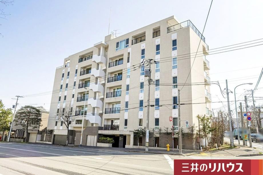 3LDK apartment in Chuo Ward, Sapporo, Hokkaido - Photo 1