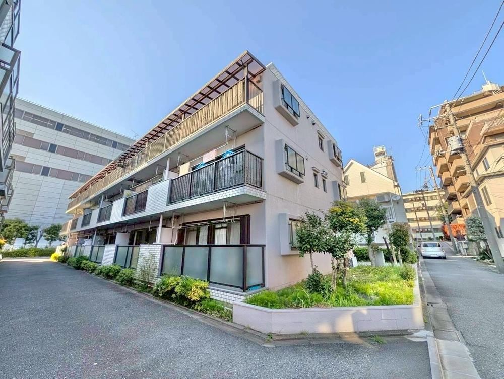 3K apartment in Itabashi Ward, Tokyo - Photo 1