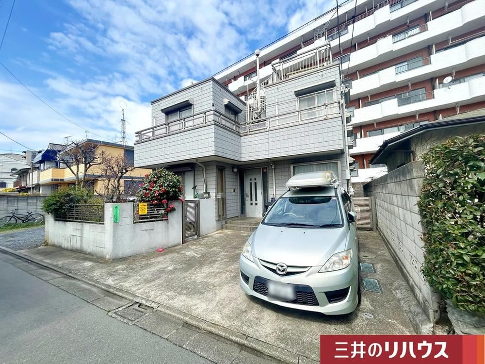 4LDK house in Meguro Ward, Tokyo - Photo 1
