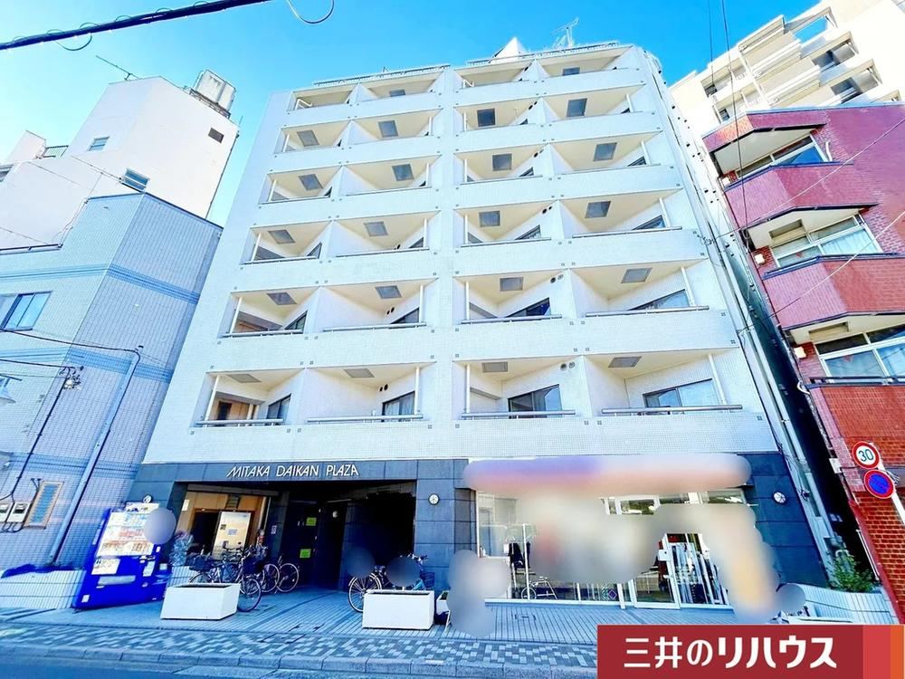 1K apartment in Mitaka, Tokyo - Photo 1