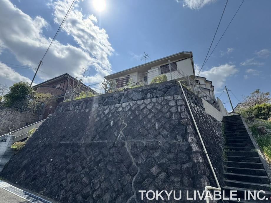 4LDK+S house in Takatsuki, Osaka - Photo 1