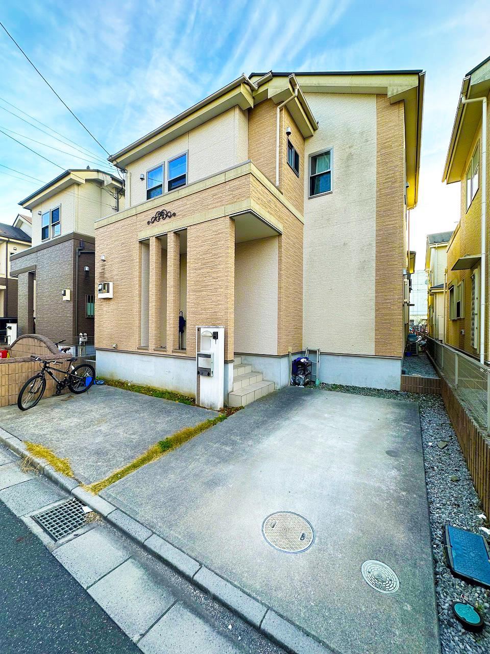 4LDK house in Yoshikawa, Saitama - Photo 1
