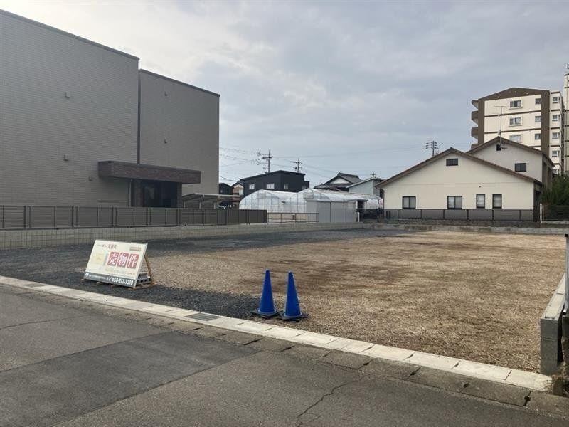 665 m² land in Gifu, Gifu - Photo 1