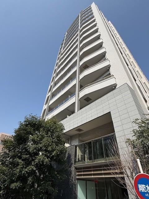 1LDK+S apartment in Fujisawa, Kanagawa - Photo 1