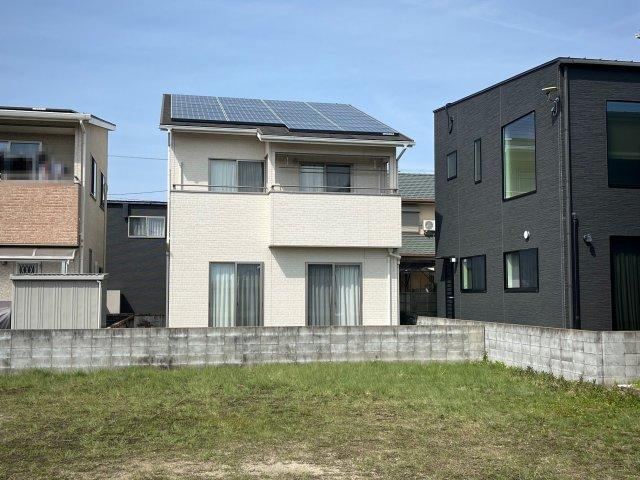 4LDK house in Matsuyama, Ehime - Photo 1