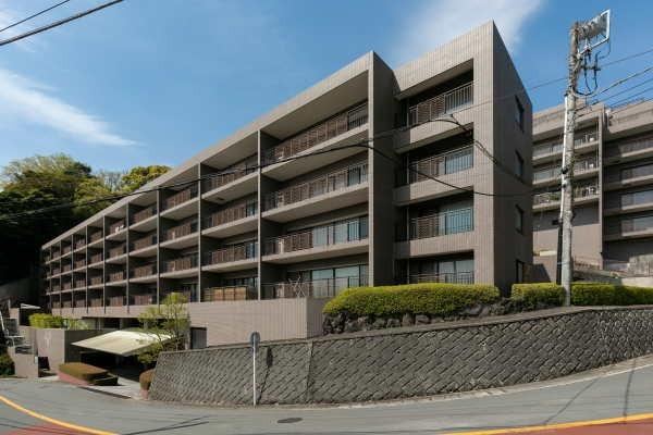 2LDK apartment in Atami, Shizuoka - Photo 1
