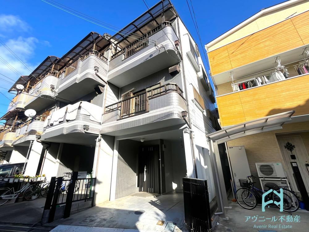 5LDK house in Daito, Osaka - Photo 1