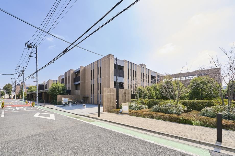 3LDK apartment in Bunkyo Ward, Tokyo - Photo 1