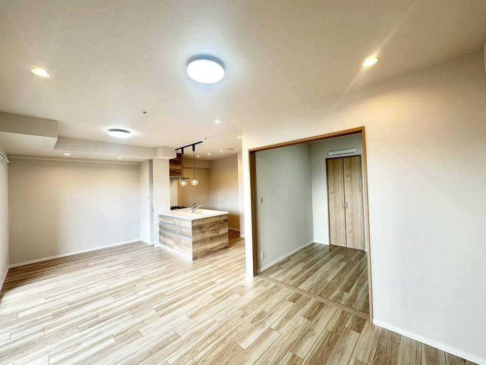 3LDK+S apartment in Asaminami Ward, Hiroshima - Photo 1