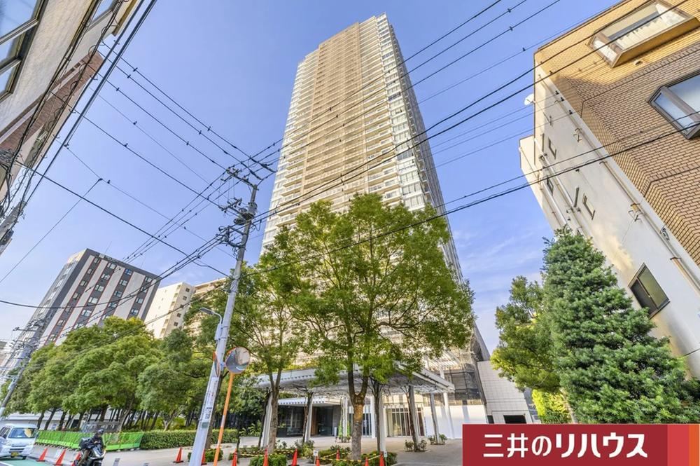 2LDK+S apartment in Taito Ward, Tokyo - Photo 1