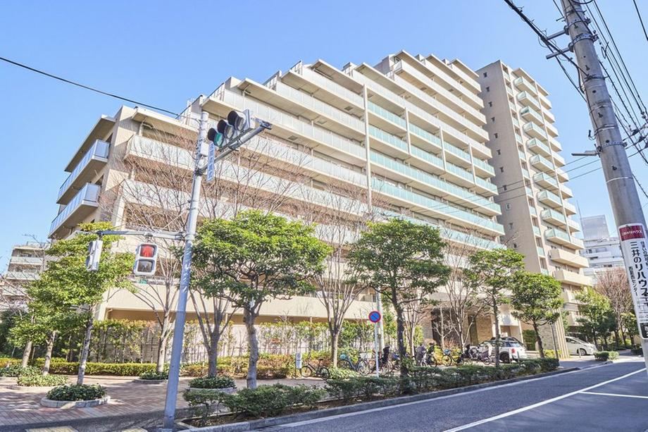 3LDK apartment in Edogawa Ward, Tokyo - Photo 1