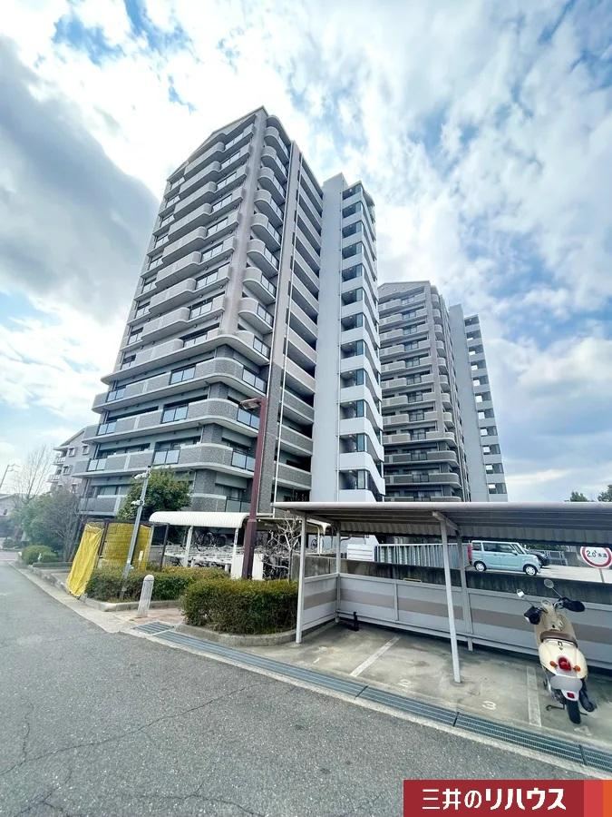 4LDK apartment in Tokai, Aichi - Photo 1