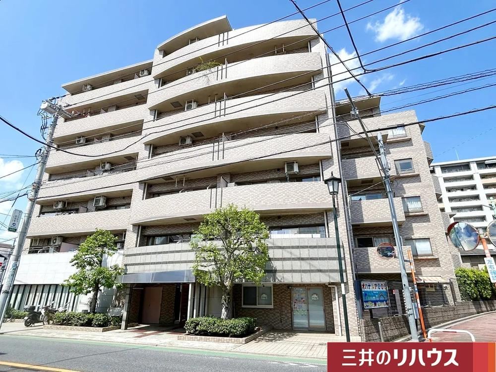 2LDK apartment in Mitaka, Tokyo - Photo 1