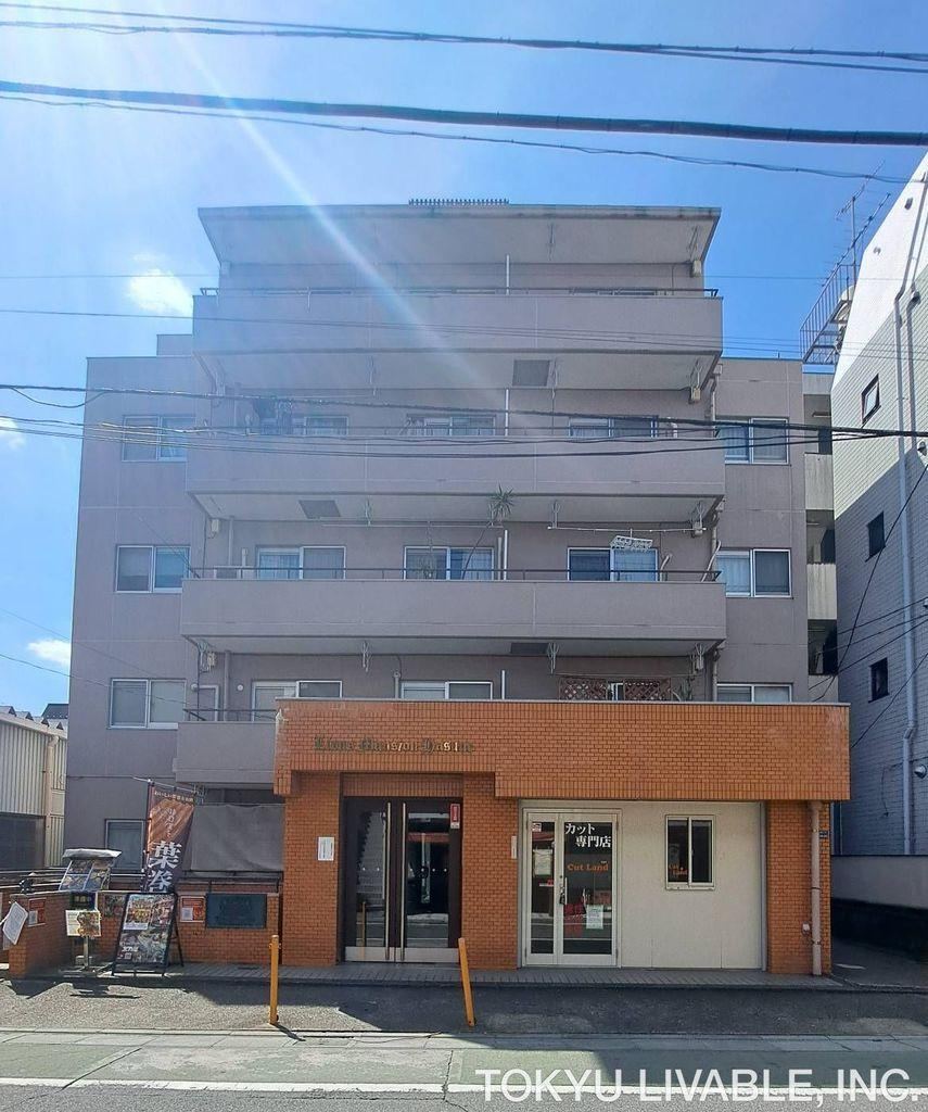 2LDK apartment in Itabashi Ward, Tokyo - Photo 1