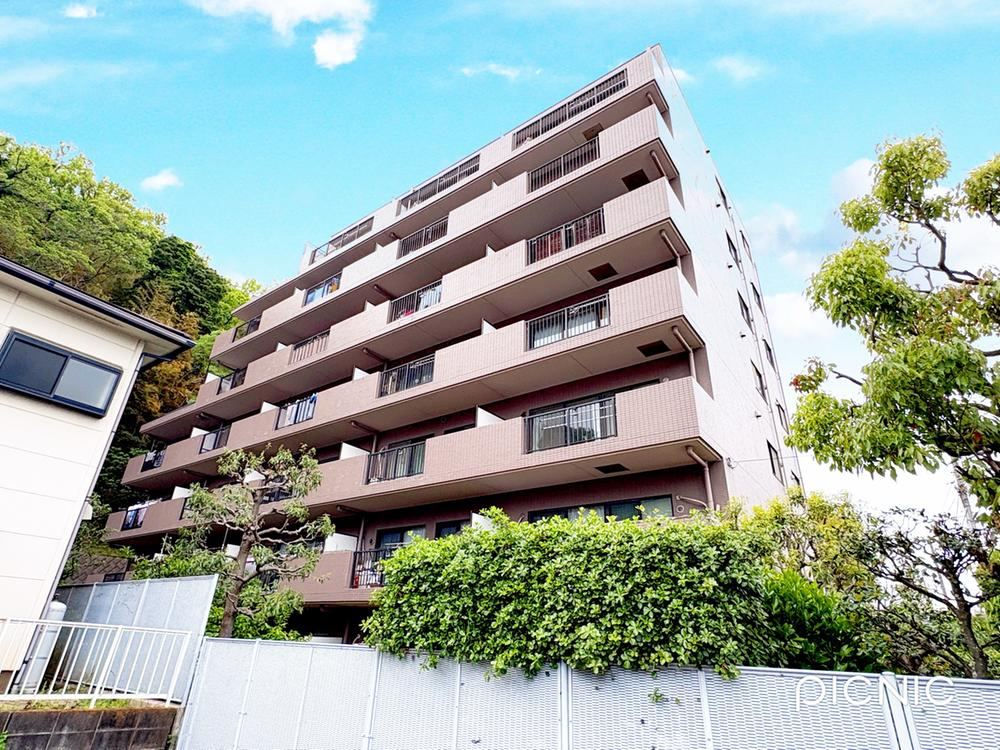 2LDK+S apartment in Fujisawa, Kanagawa - Photo 1