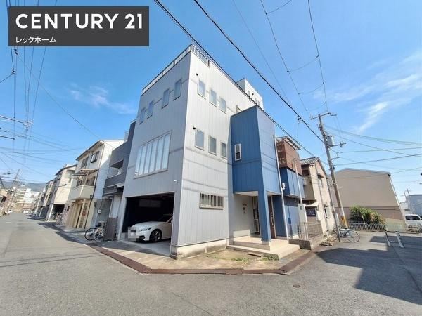 4LDK house in Daito, Osaka - Photo 1