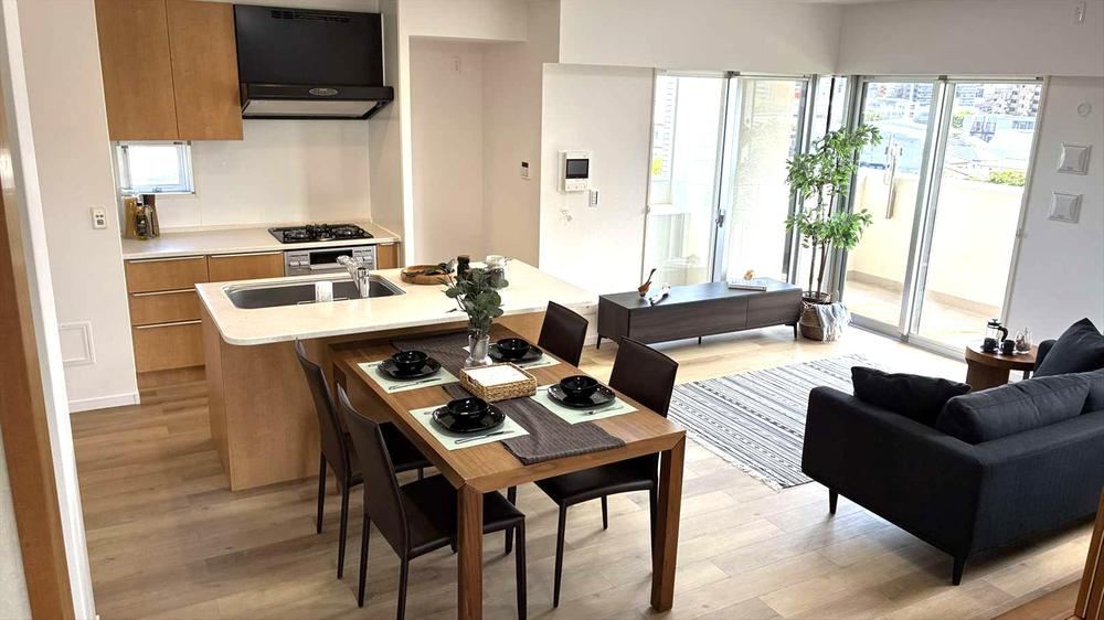 4LDK apartment in Chuo Ward, Fukuoka - Photo 1