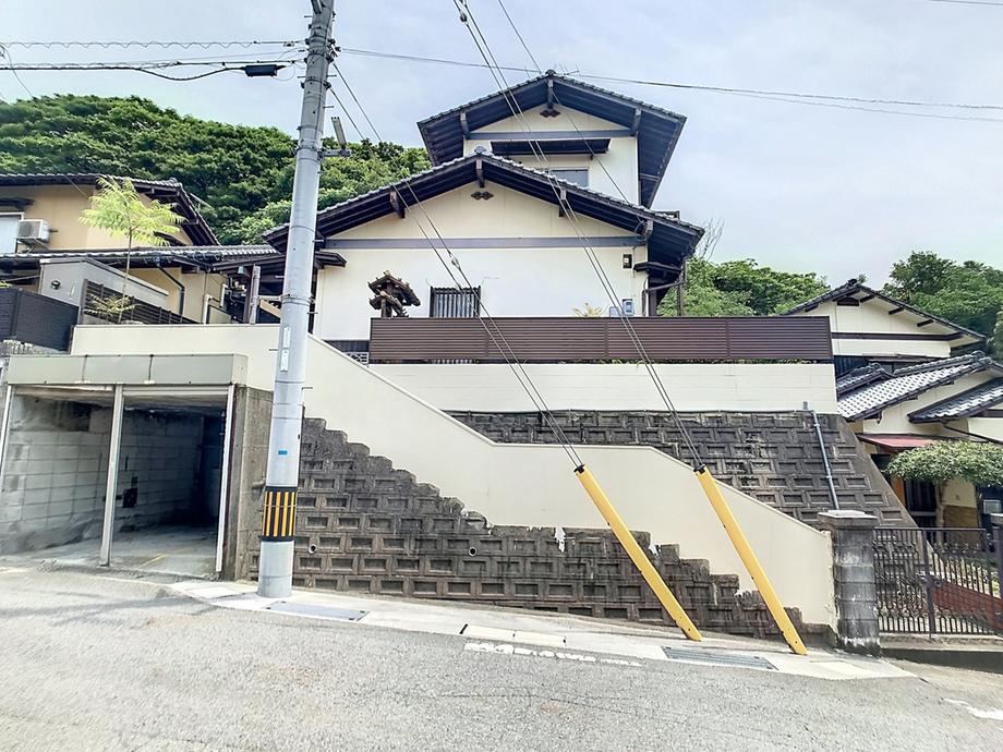 5LDK house in Shimonoseki, Yamaguchi - Photo 1