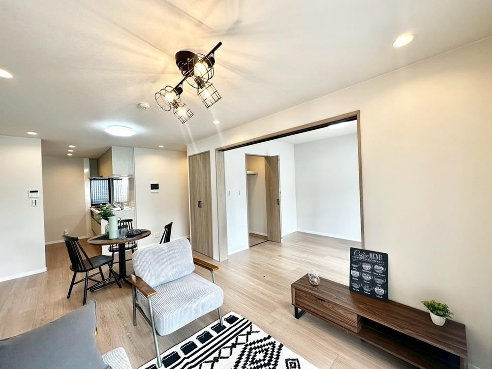 3LDK apartment in Asaminami Ward, Hiroshima - Photo 1