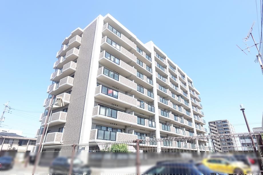 3LDK apartment in Kita Ward, Okayama - Photo 1