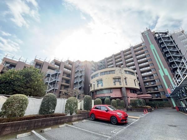 3LDK apartment in Wakaba Ward, Chiba - Photo 1