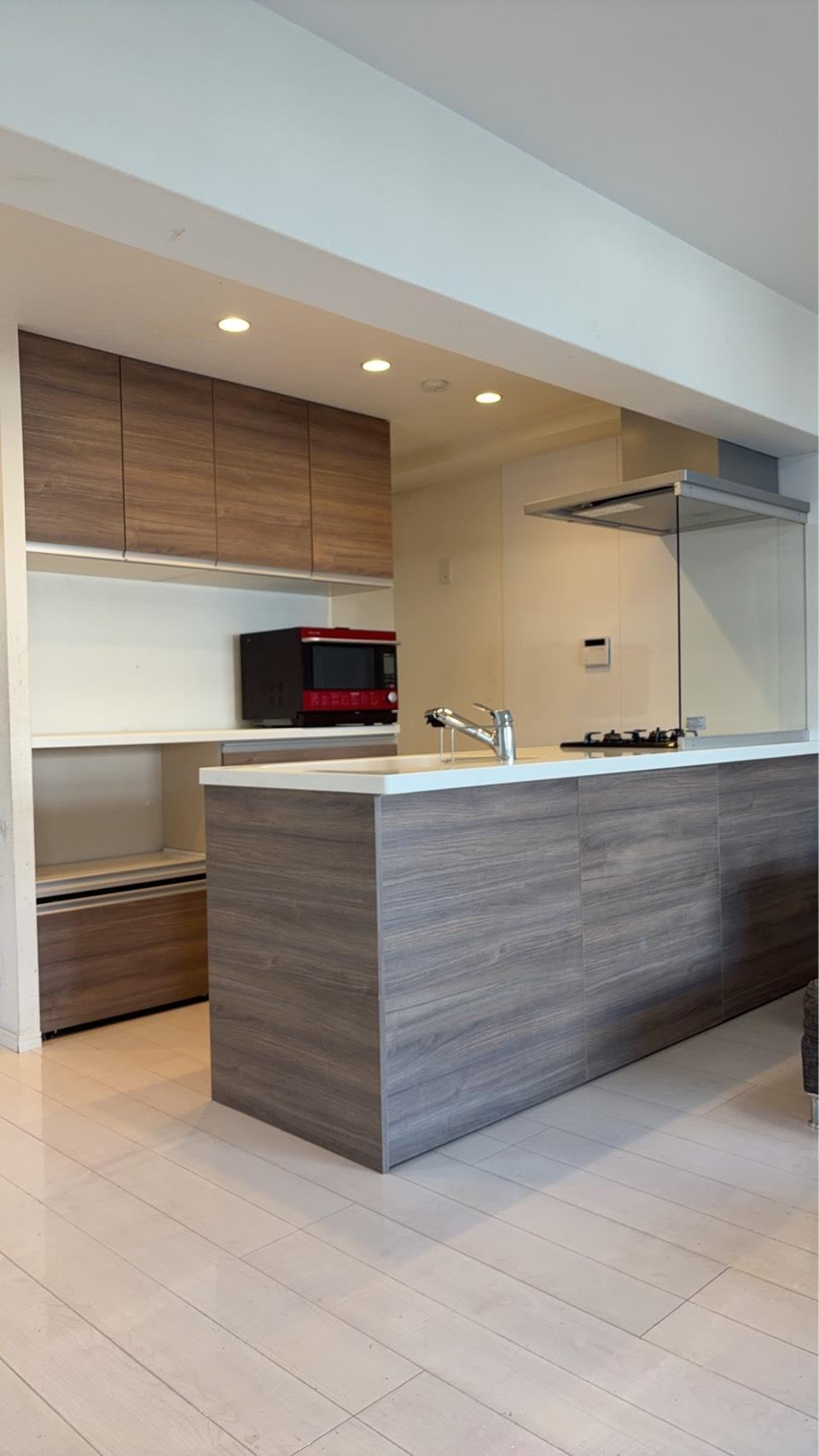 2LDK+S apartment in Minato Ward, Tokyo - Photo 1