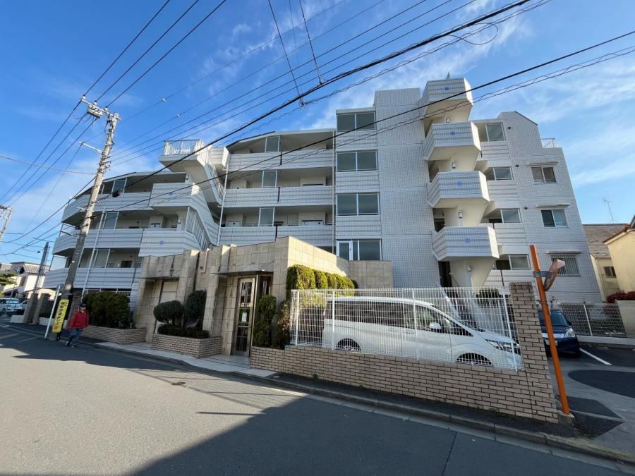 3LDK apartment in Edogawa Ward, Tokyo - Photo 1