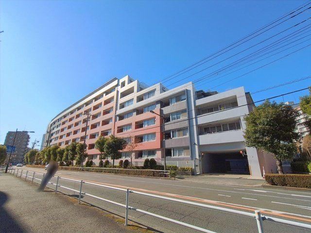 2LDK apartment in Chofu, Tokyo - Photo 1