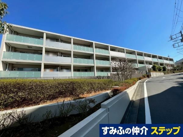 3LDK apartment in Inagi, Tokyo - Photo 1
