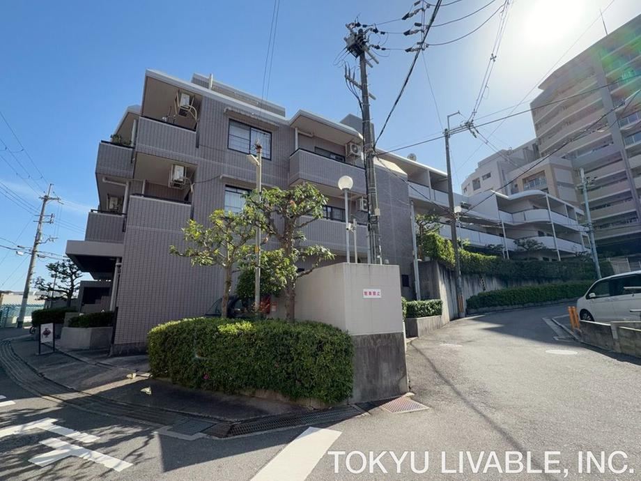 4LDK apartment in Suita, Osaka - Photo 1